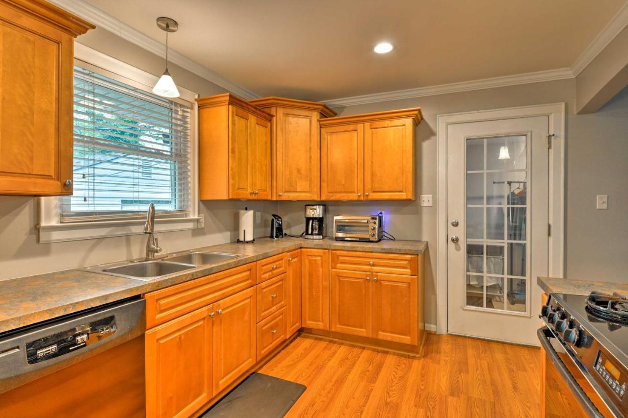 Holiday home Area With Patio - 6 Miles To Downtown Charlotte